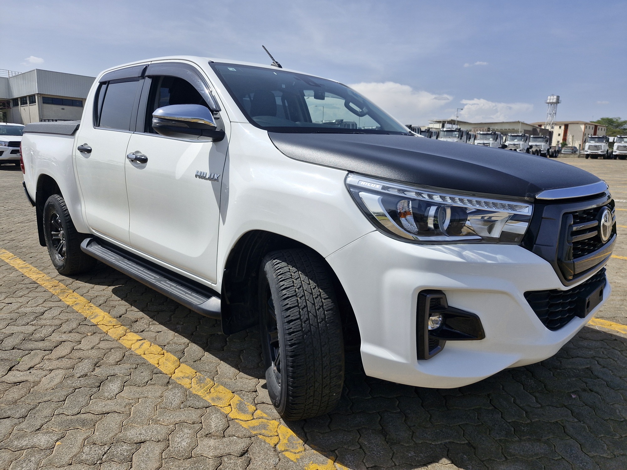 TOYOTA HILUX #8514