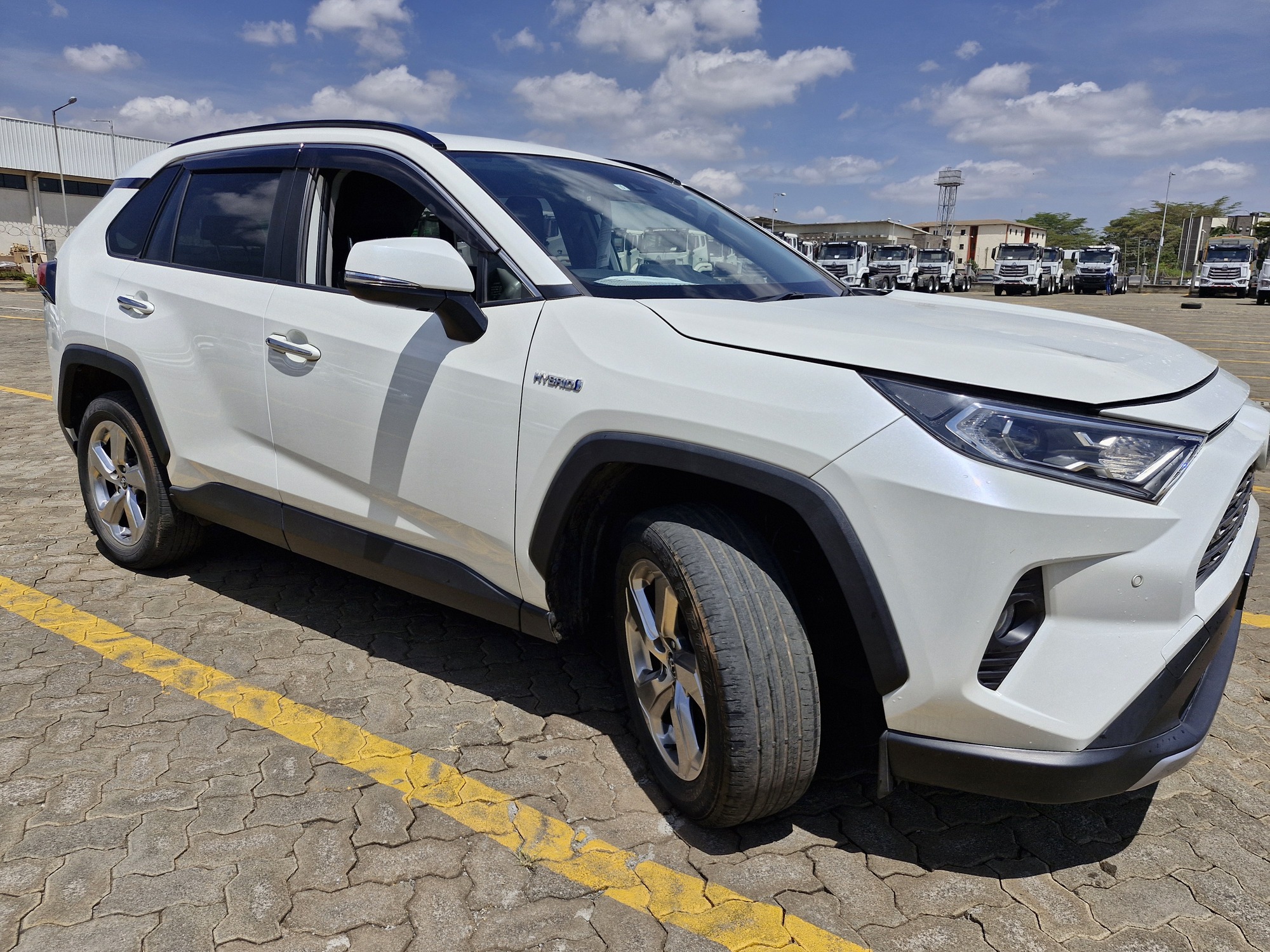 TOYOTA RAV-4 HYBRID #4519#
