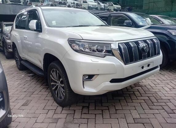 TOYOTA LANDCRUISER PRADO # 7000